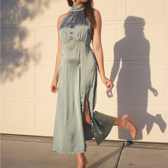 Amazon women’s satin midi dress with high neck - Picture 2 of 3